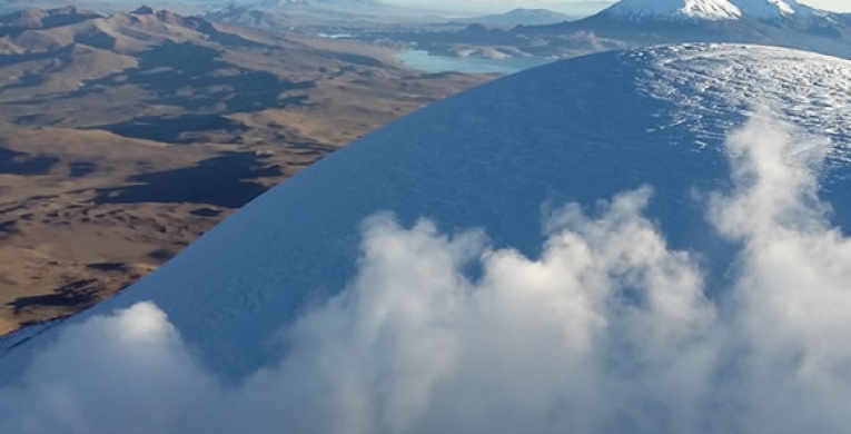 Ascent of Guallatiri volcano